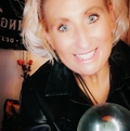 Sinead  Irish  psychic medium